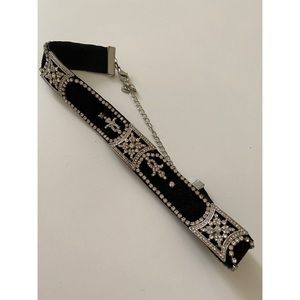 Black choker